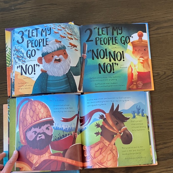 Children's Book Set - Esther, Moses, Jonah, Deborah - Picture 4 of 6